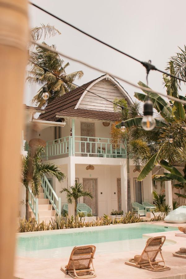 La Isla Bonita Gili Air Hotel Exterior photo