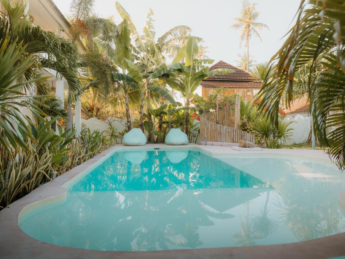 La Isla Bonita Gili Air Hotel Exterior photo