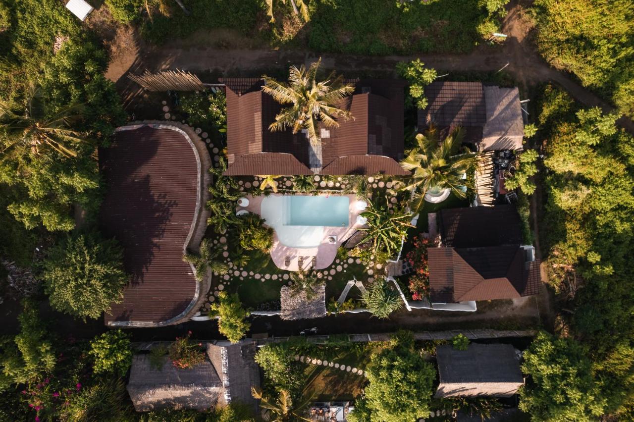La Isla Bonita Gili Air Hotel Exterior photo