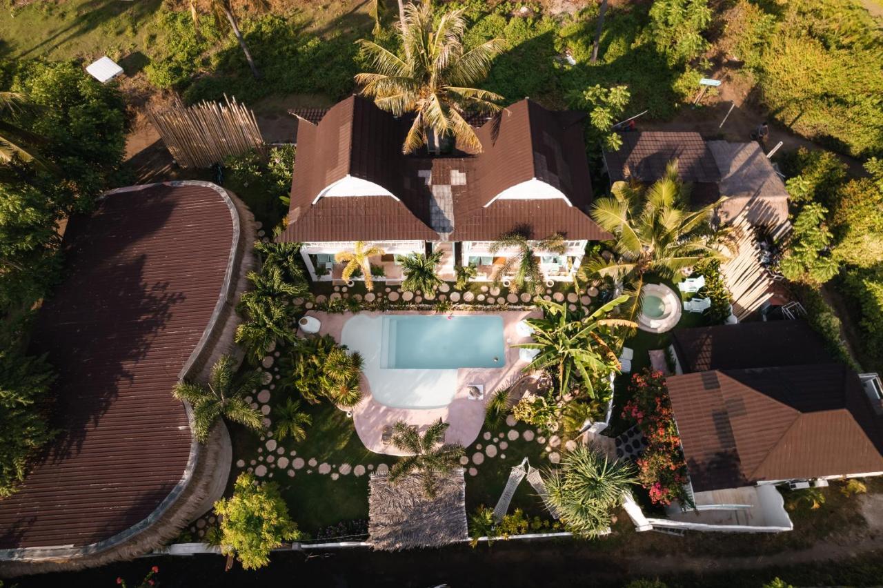 La Isla Bonita Gili Air Hotel Exterior photo